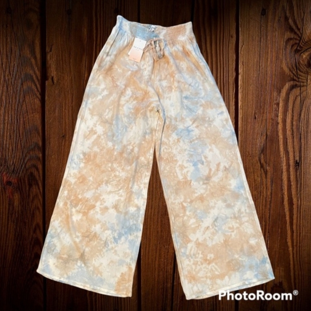 Kiwi & Punch Off Shoulder Tie Dye 2 Piece Resort Wear - Picture 2 of 7